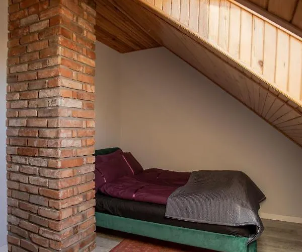 Dom Nad Jeziorem W Borzechowie