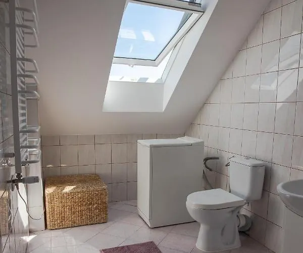 Dom Nad Jeziorem W Borzechowie Semesterbostad